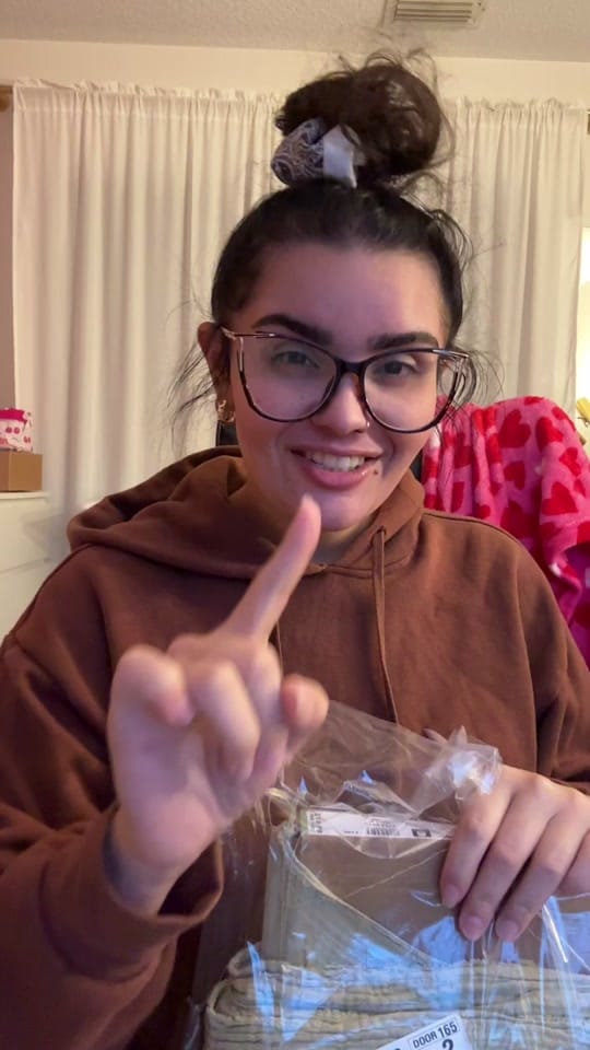Post 2 by Honestlydejaa on TikTok (video)