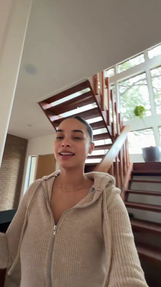 Post 8 by Desire’ on TikTok (video)