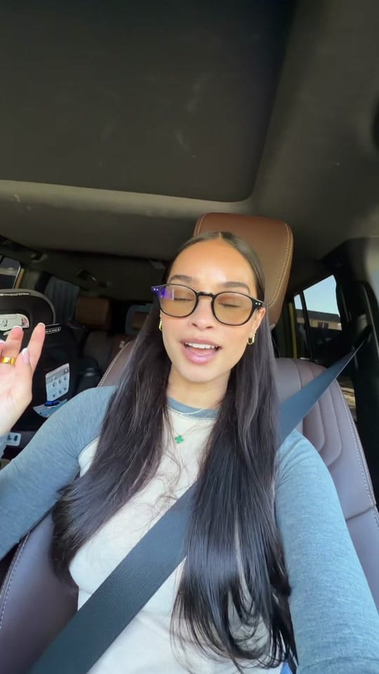 Post 3 by Desire’ on TikTok (video)