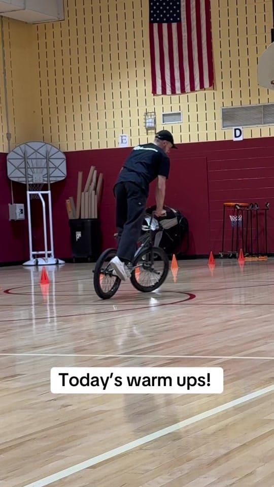 Post 2 by Mannie Nogueira on TikTok (video)