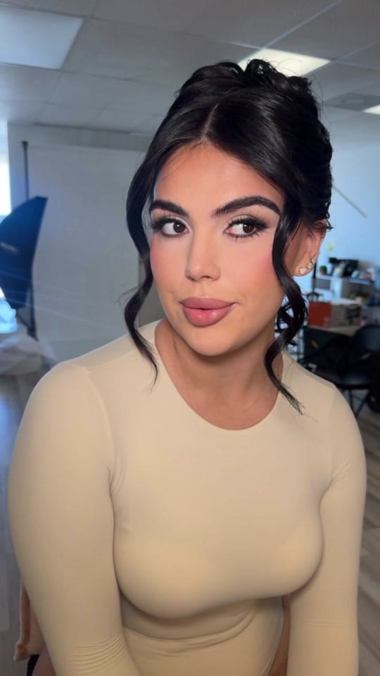 Post 2 by MakeupbyCrisLpz on TikTok (video)