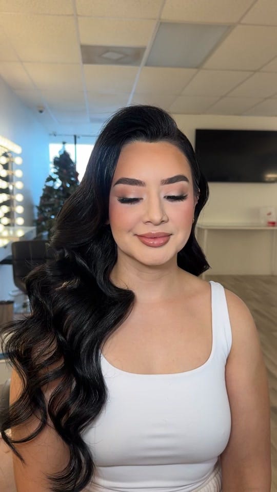 Post 1 by MakeupbyCrisLpz on TikTok (video)