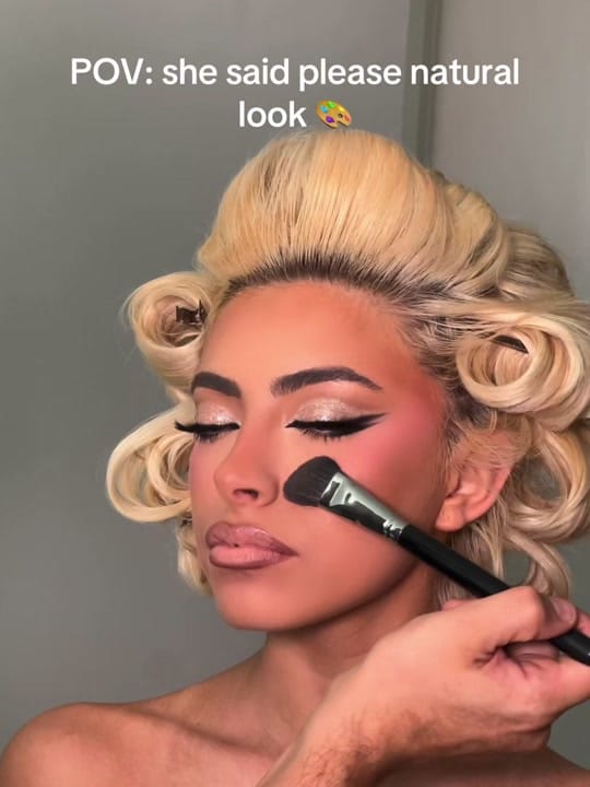 Post 4 by Eliaraadelia on TikTok (video)
