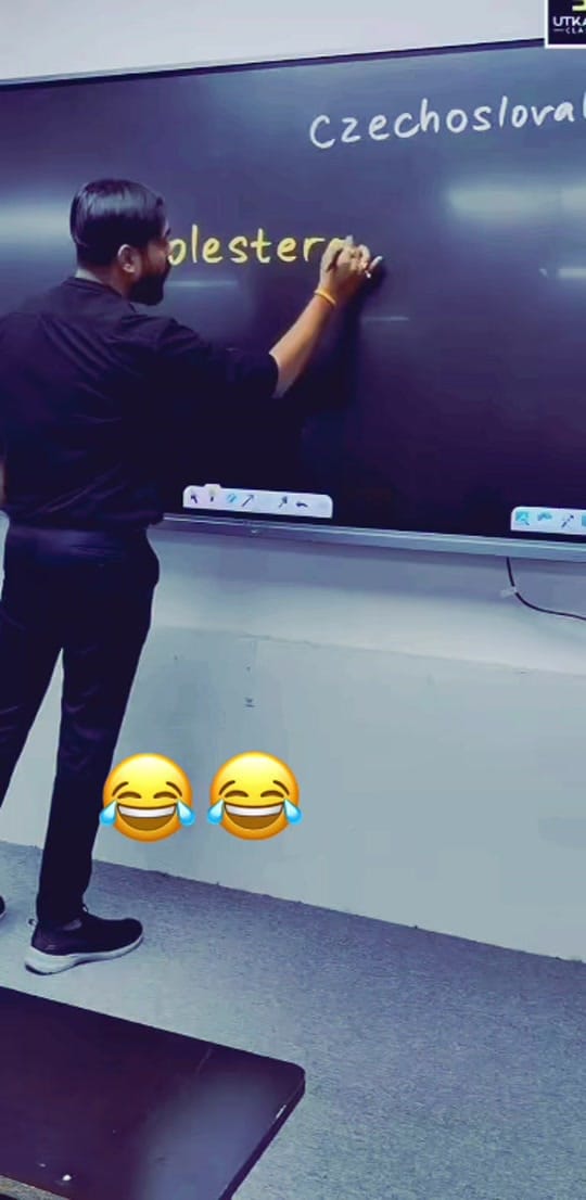 Post 8 by Naeem Khan on TikTok (video)