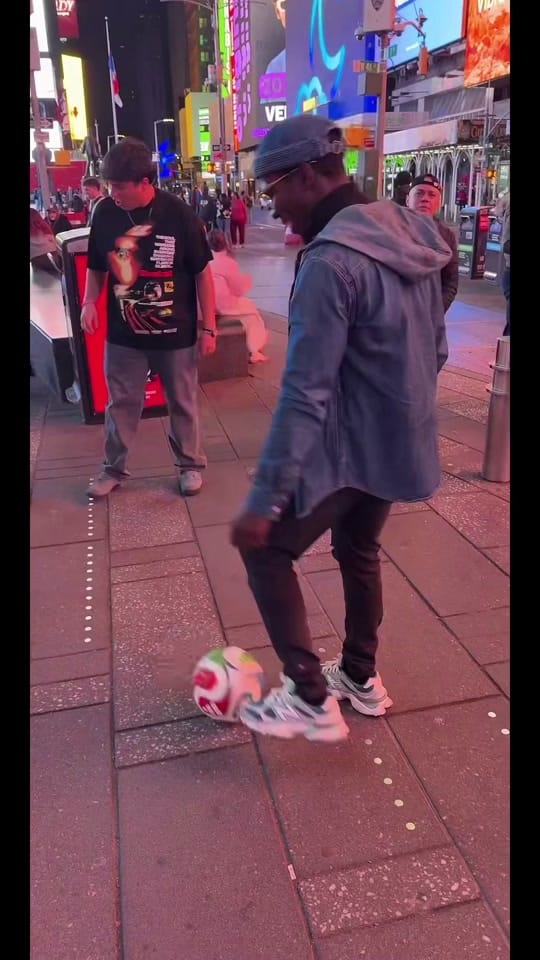 Post 3 by je_mappelle14 on TikTok (video)