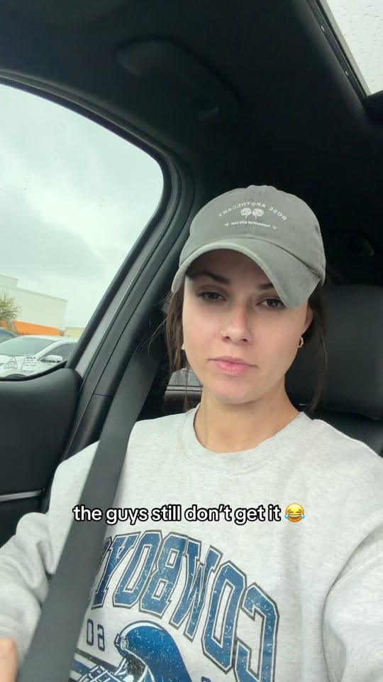 Post 7 by Taylor - Dallas Photographer on TikTok (video)