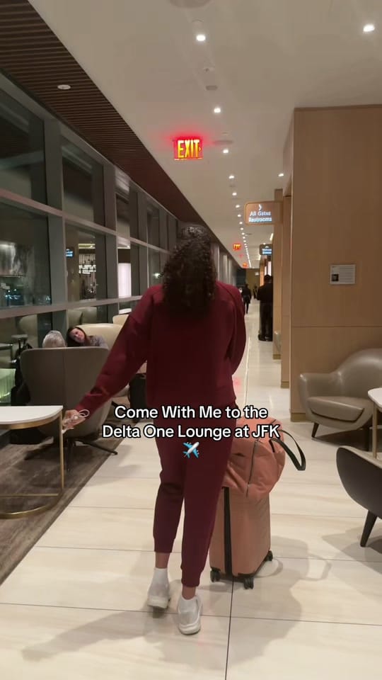 Post 2 by Alex Jean Glover on TikTok (video)