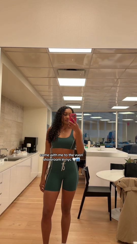 Post 9 by Alex Jean Glover on TikTok (video)