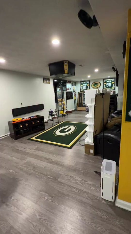 Post 5 by thedrewcave on TikTok (video)