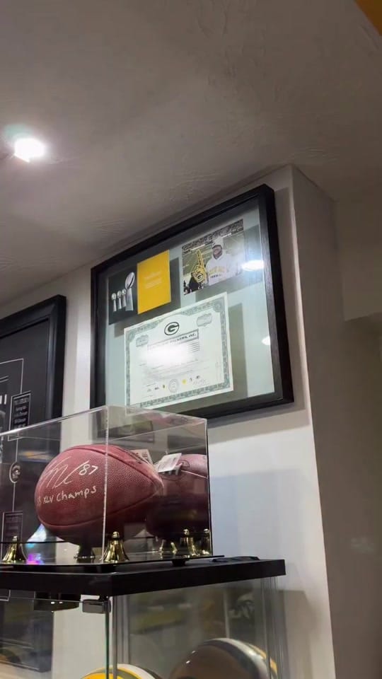 Post 3 by thedrewcave on TikTok (video)