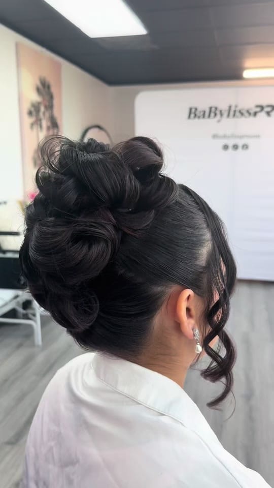 Post 5 by Desi on TikTok (video)