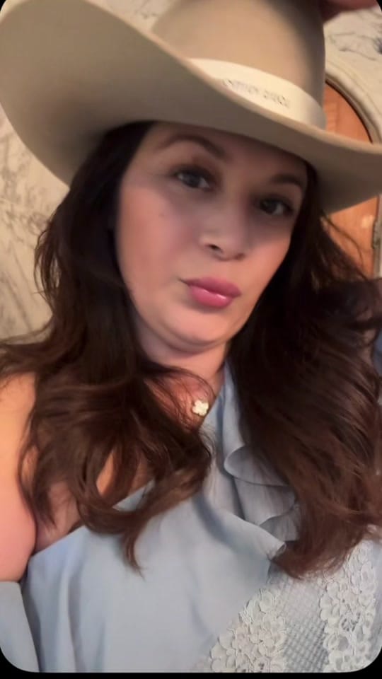 Post 4 by _soDulce_ on TikTok (video)