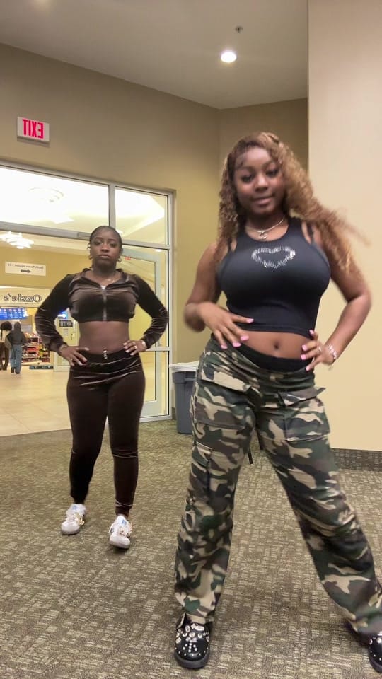 Post 10 by ⚡️🍬Official.Brii🍬⚡️ on TikTok (video)