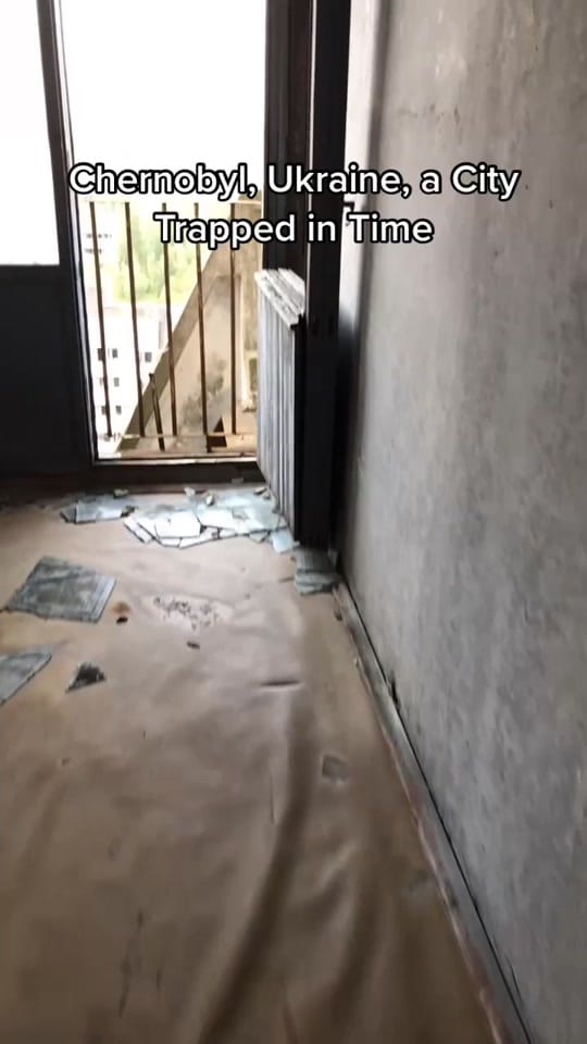 Post 10 by Random on TikTok (video)