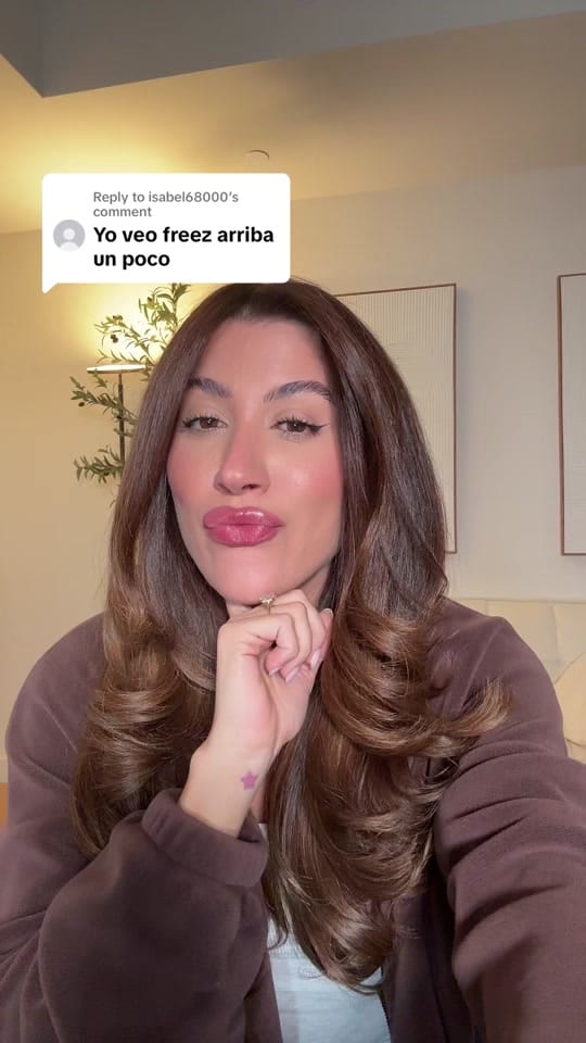 Post 2 by Vicky Alvarez on TikTok (video)