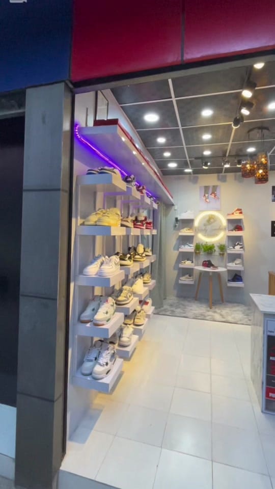 Post 10 by beckysneakers.np on TikTok (video)
