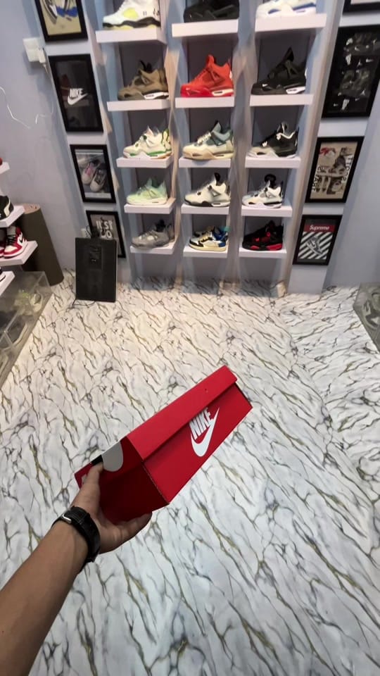 Post 7 by beckysneakers.np on TikTok (video)