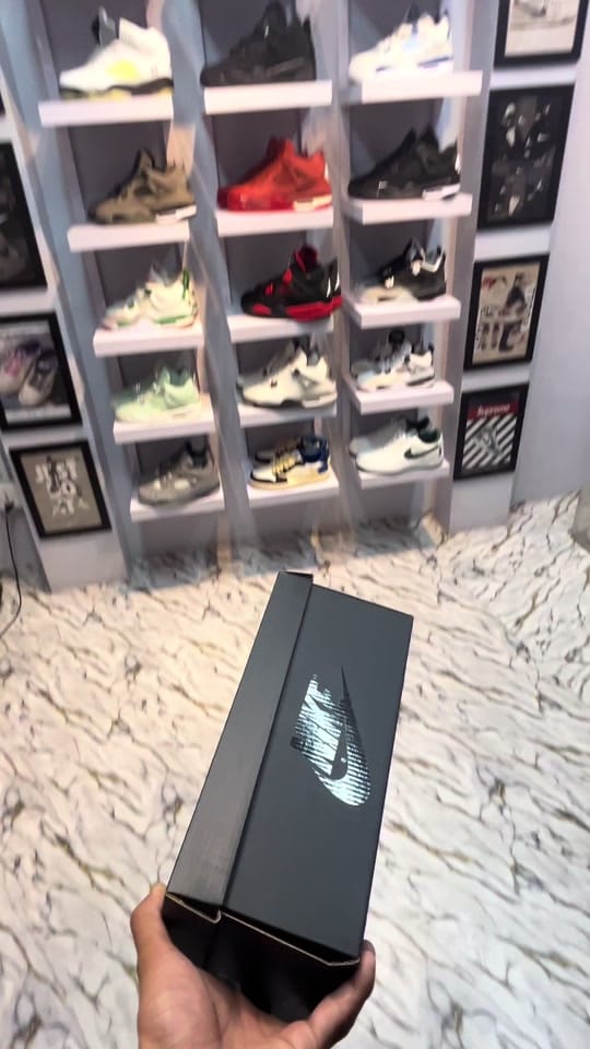 Post 1 by beckysneakers.np on TikTok (video)