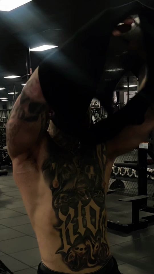 Post 1 by work4_deadlifts on TikTok (video)