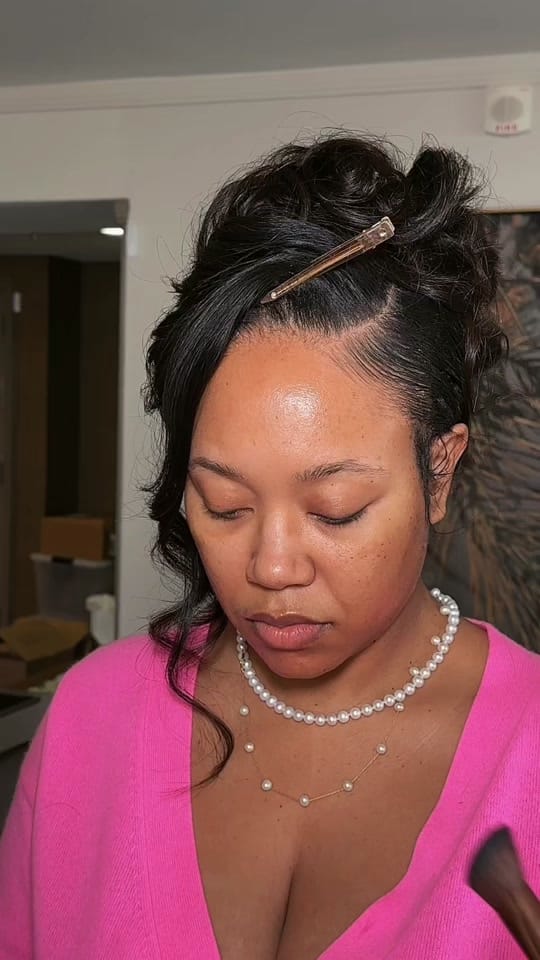 Post 6 by Bee | Bridal Makeup Artist on TikTok (video)