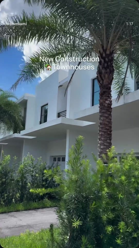Post 3 by MIAMI Real Estate on TikTok (video)
