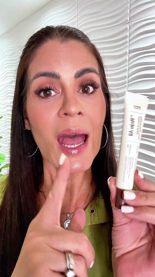Post 4 by Dimelo A Colores on TikTok (video)