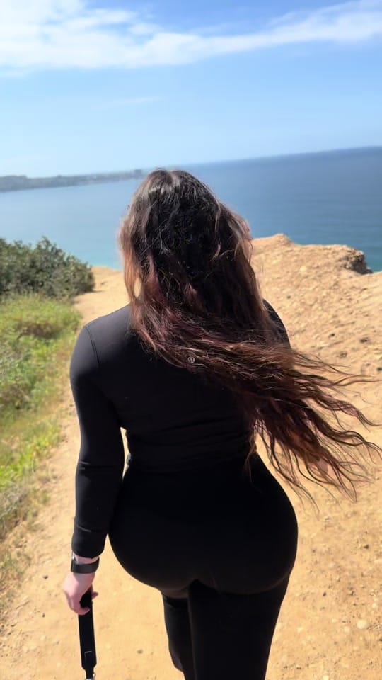 Post 1 by Mariana :) on TikTok (video)