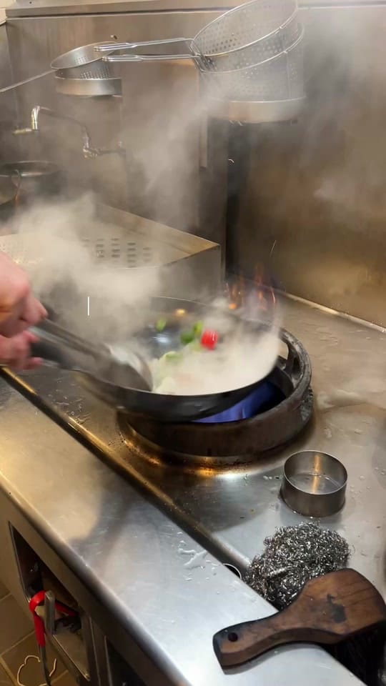 Post 7 by eatmamahuhu on TikTok (video)