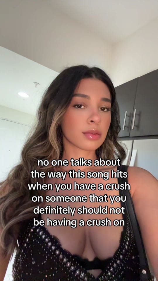 Post 4 by Amna on TikTok (video)