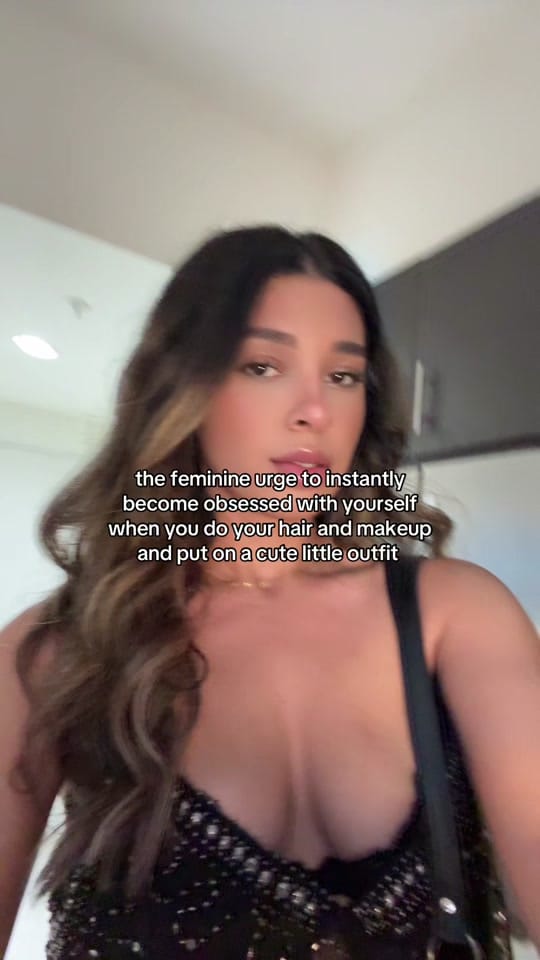 Post 9 by Amna on TikTok (video)