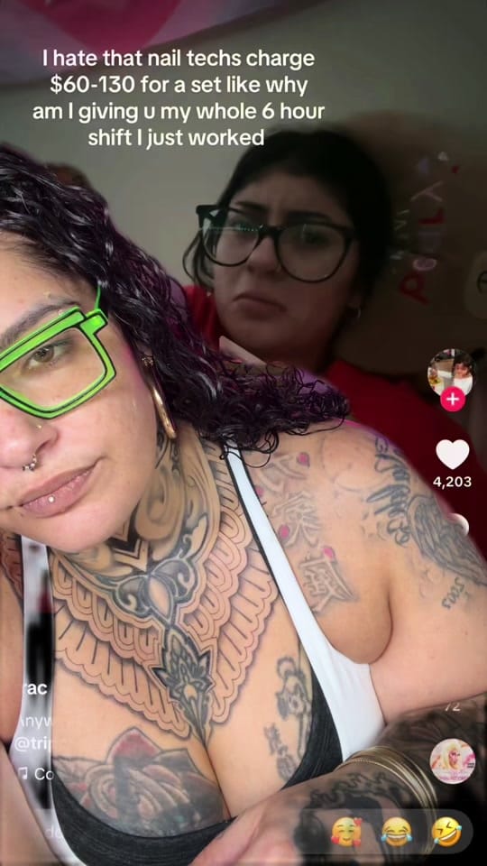 Post 2 by Hippie Vibe Nails on TikTok (video)