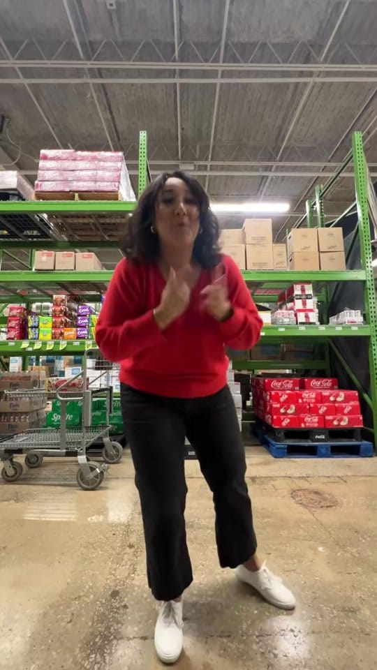 Post 2 by Fizzy & Poppin on TikTok (video)