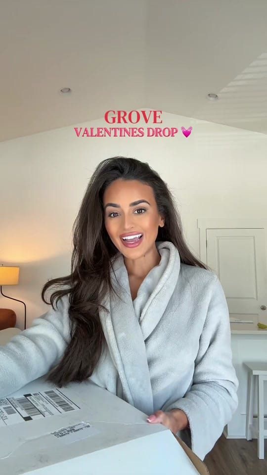 Post 6 by oliviamonet on TikTok (video)