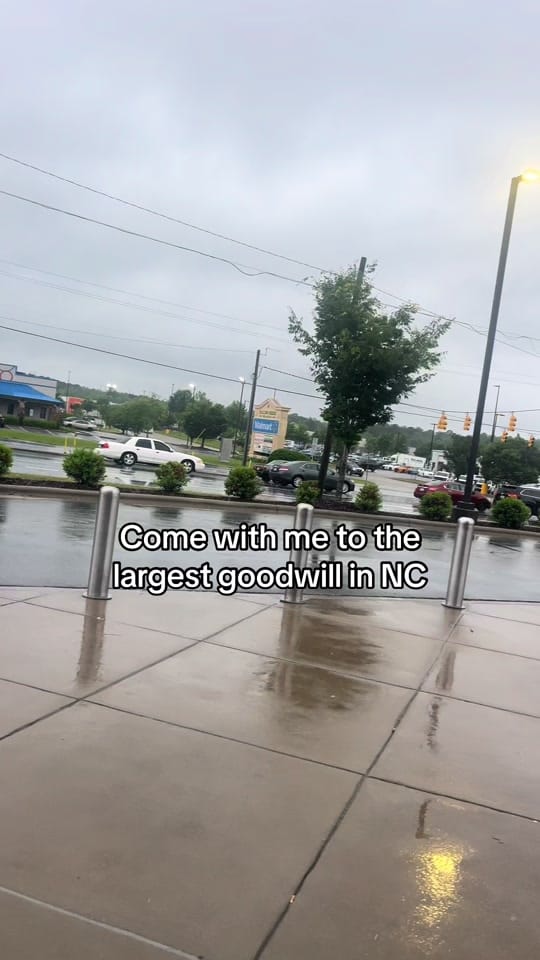 Post 10 by Emily🎀 on TikTok (video)