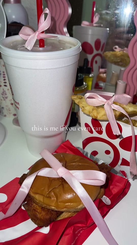 Post 9 by Victoria🎀 | Content Creator on TikTok (video)