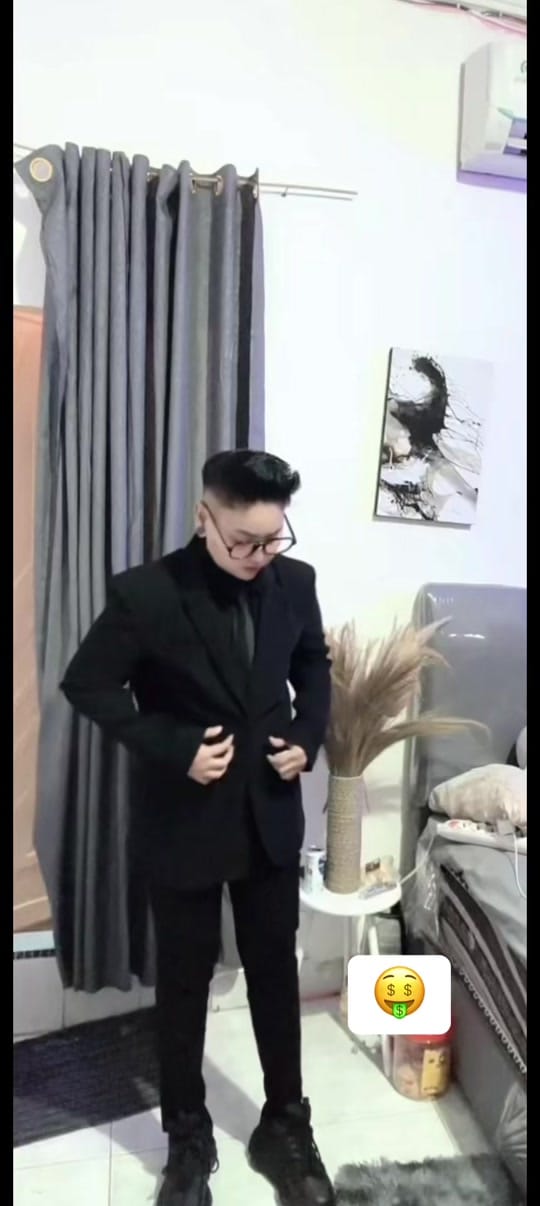 Post 4 by Biian Lova on TikTok (video)