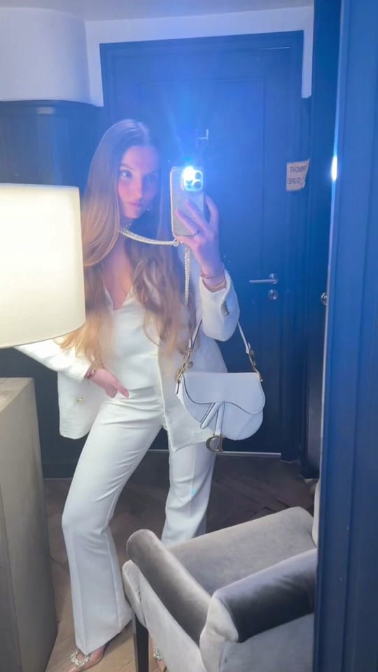 Post 3 by Lea Alwine Senner on TikTok (video)