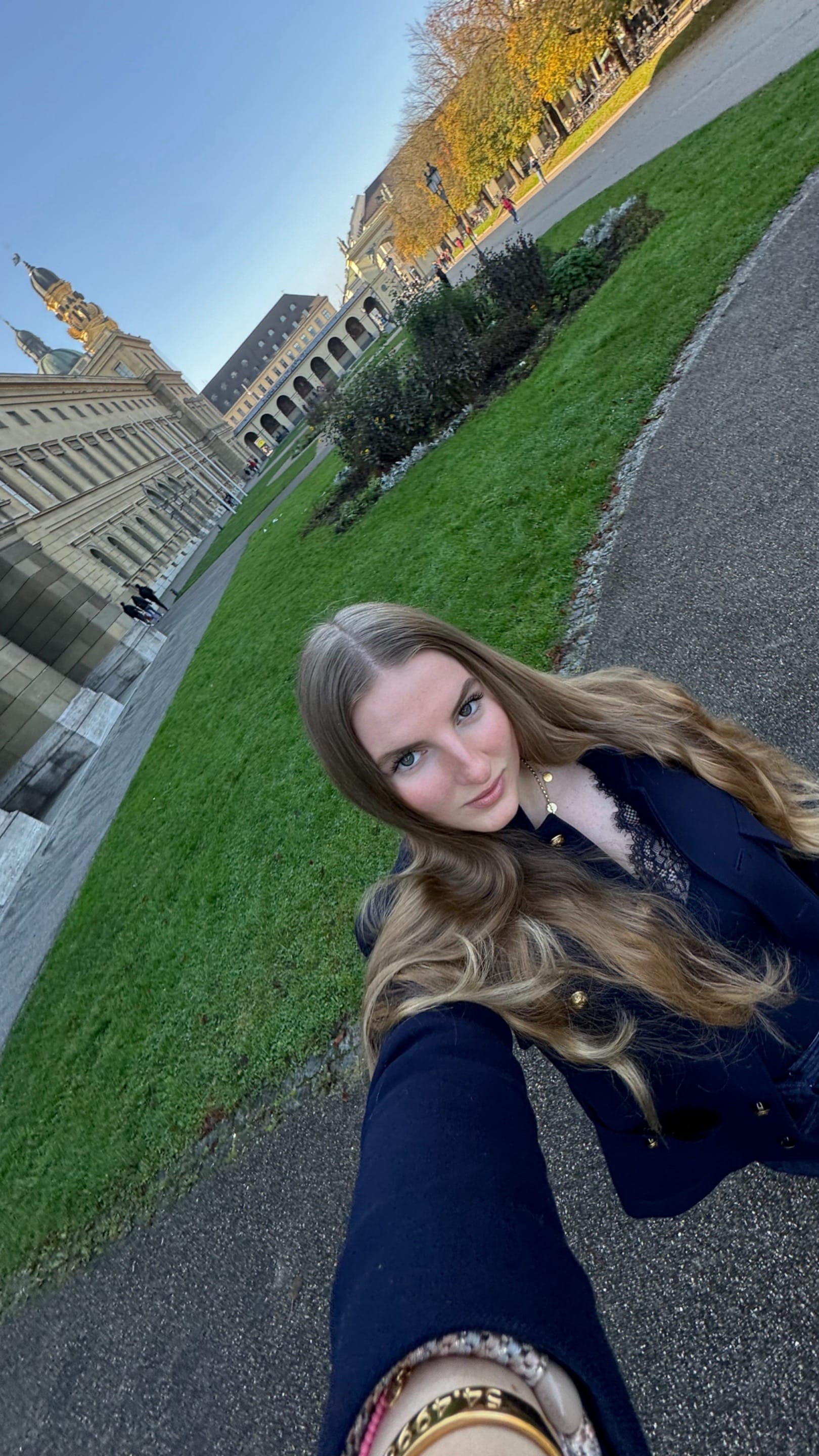 Post 6 by Lea Alwine Senner on TikTok (video)