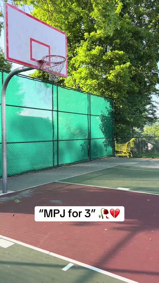 Post 10 by D.Ross on TikTok (video)
