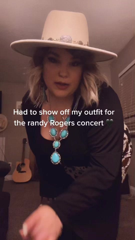 Post 9 by Briannon 🎱⚡️🎲🩵 on TikTok (video)