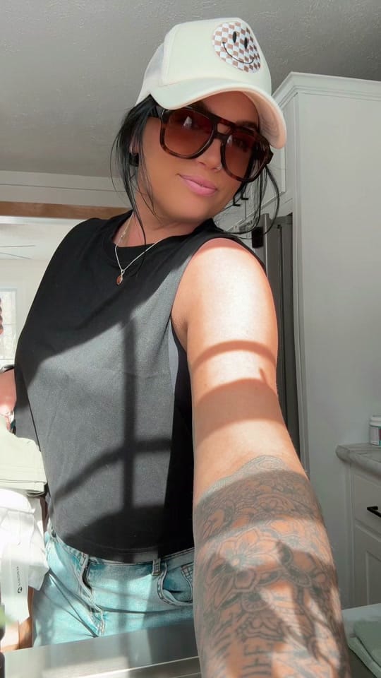 Post 1 by Shelby Mariaa on TikTok (video)