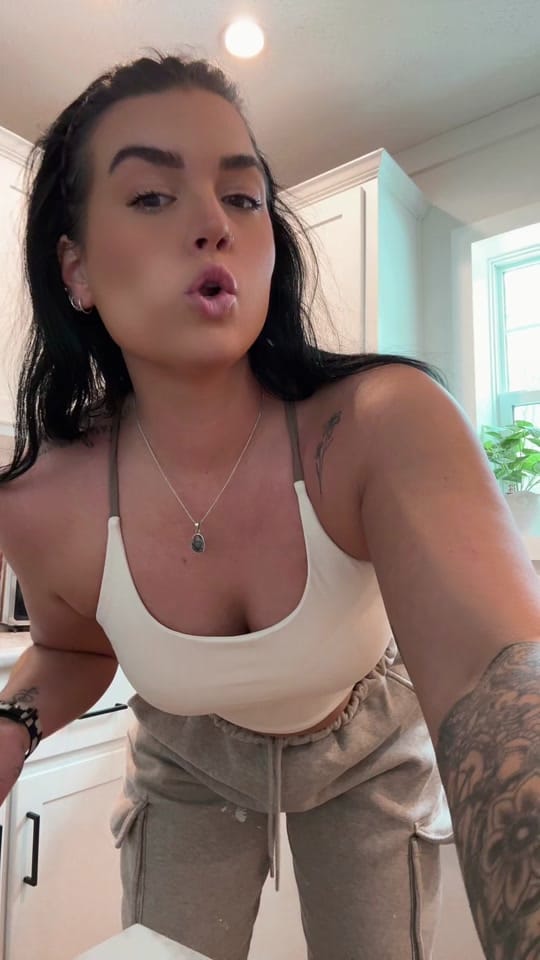 Post 8 by Shelby Mariaa on TikTok (video)