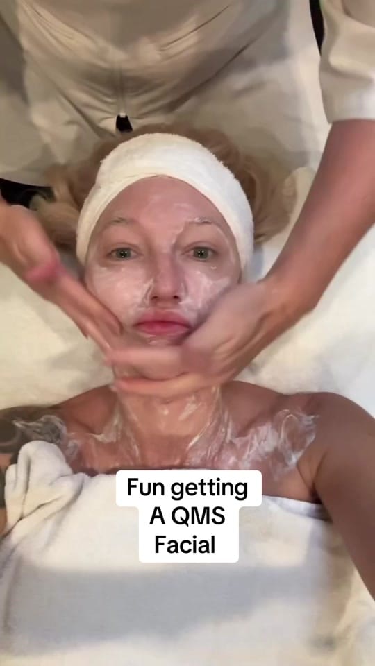 Post 7 by Jamie Nelson, Photographer on TikTok (video)