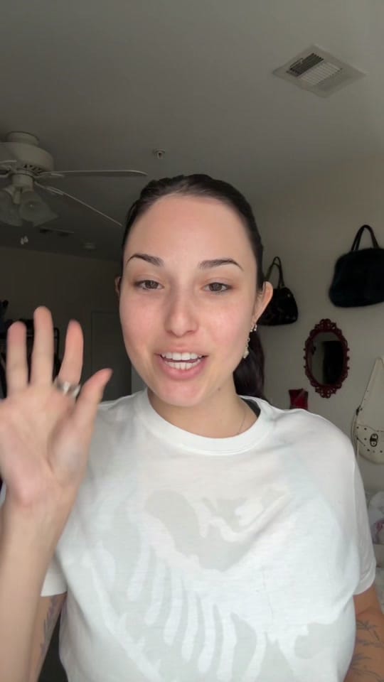 Post 4 by Sydpes on TikTok (video)