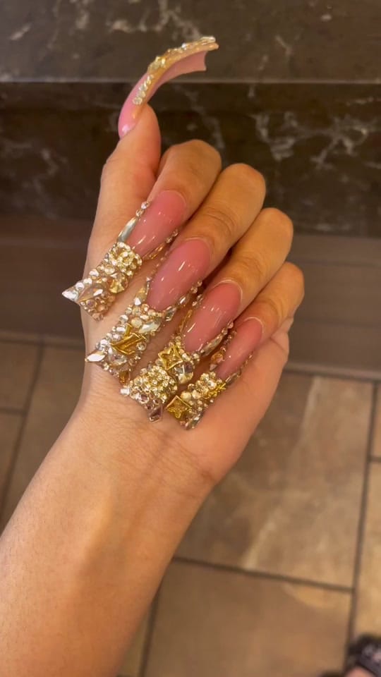 Post 8 by Imani Jackson on TikTok (video)