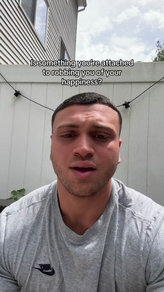 Post 1 by AntonioAbroad🛩🌏 on TikTok (video)