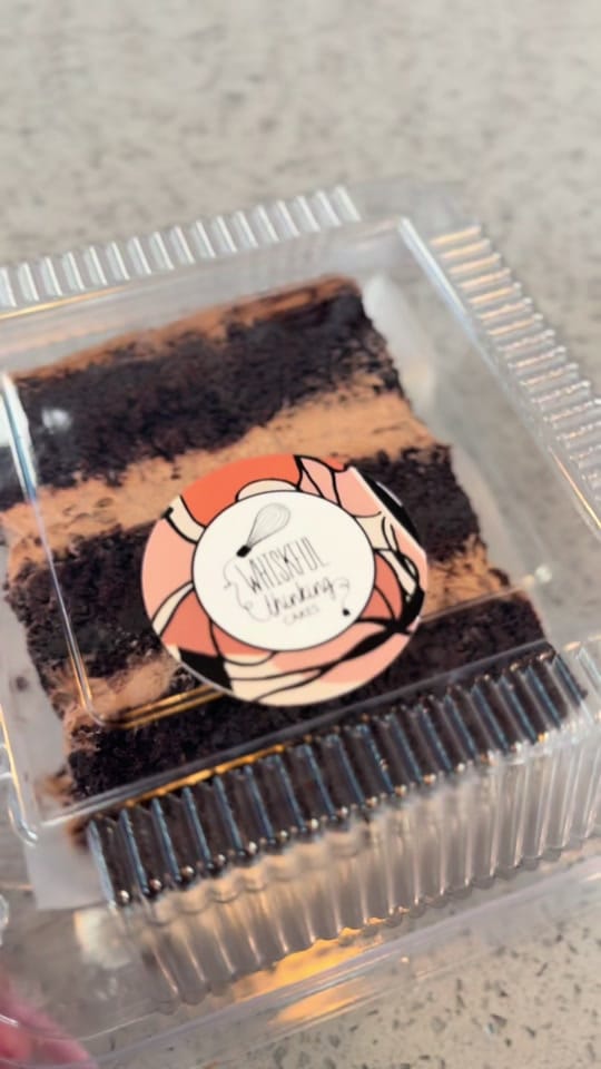 Post 2 by Whiskful Thinking Cakes on TikTok (video)