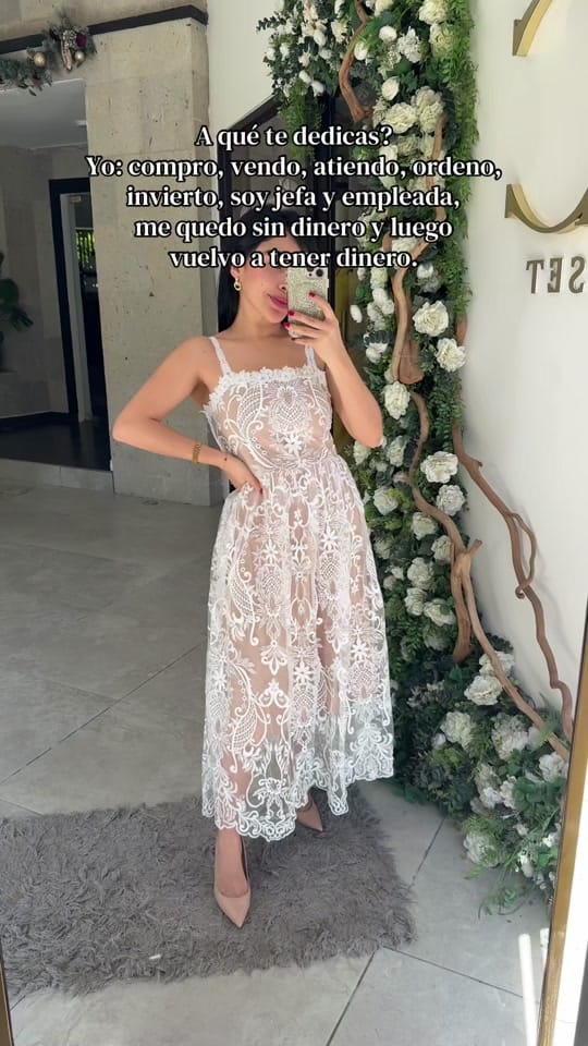 Post 10 by America Cruz on TikTok (video)