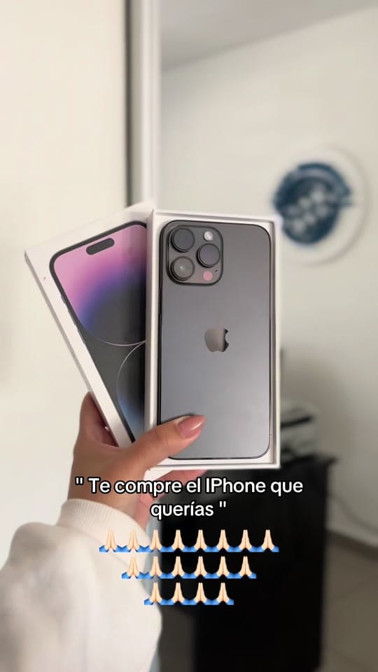 Post 6 by iphone.nhl on TikTok (video)