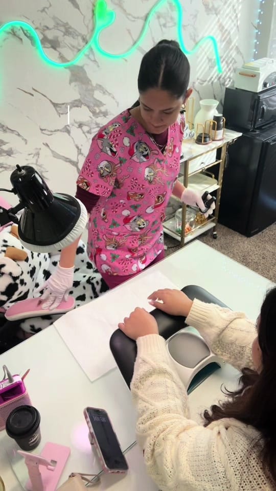 Post 9 by elly_vloggers on TikTok (video)
